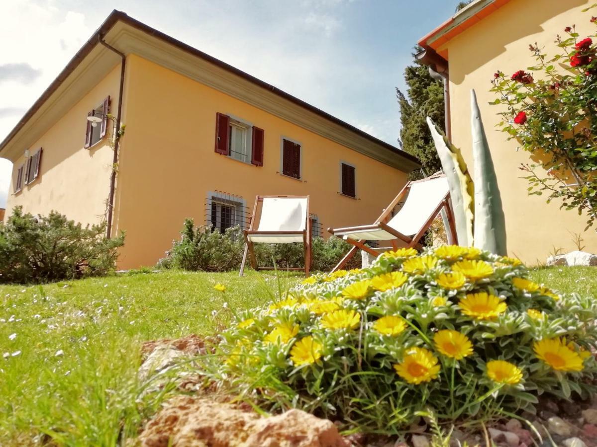 サンタ・ルーチェ Il Montelletto Bed & Breakfast エクステリア 写真